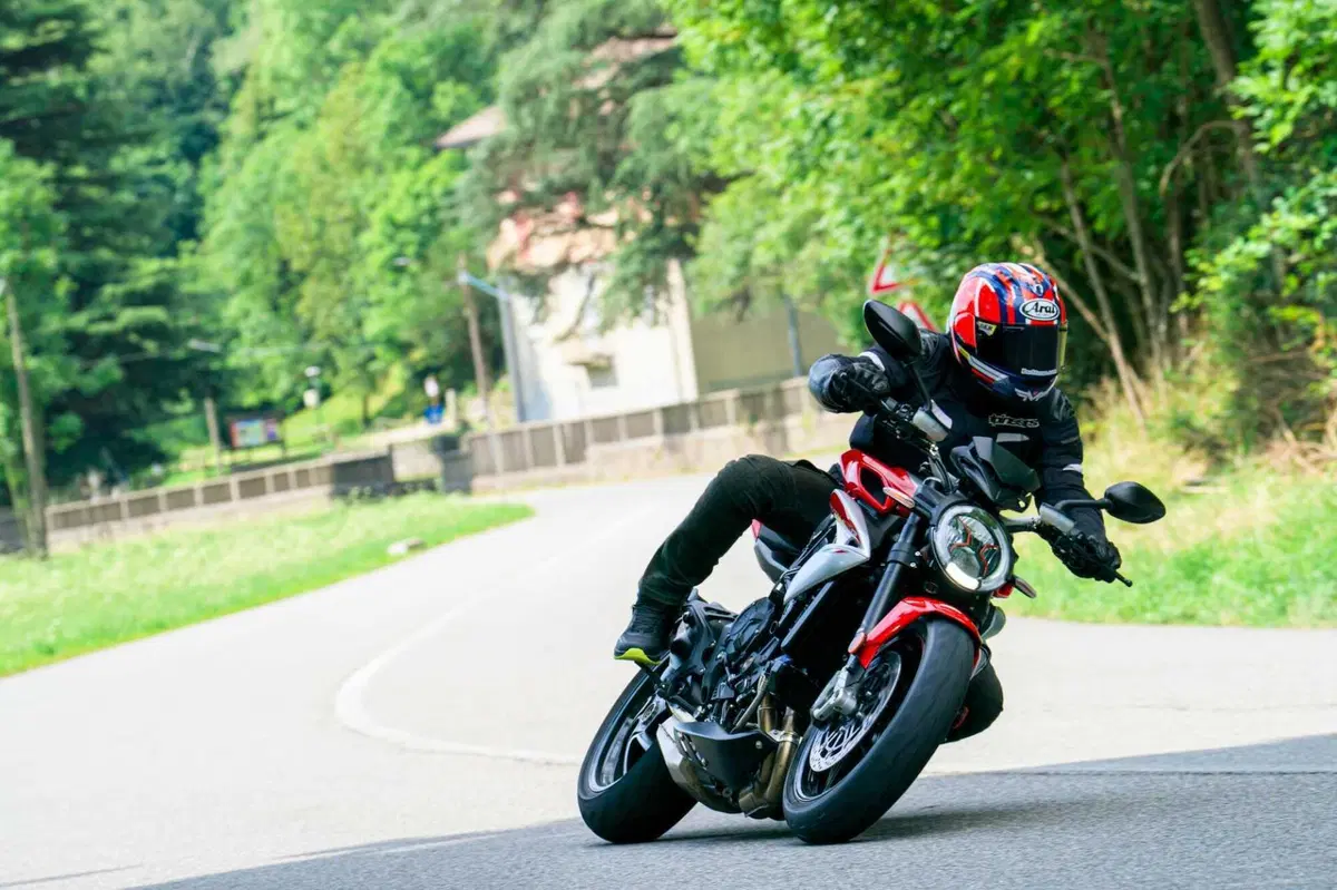 MV Agusta Brutale 800 Ottantesimo (6)