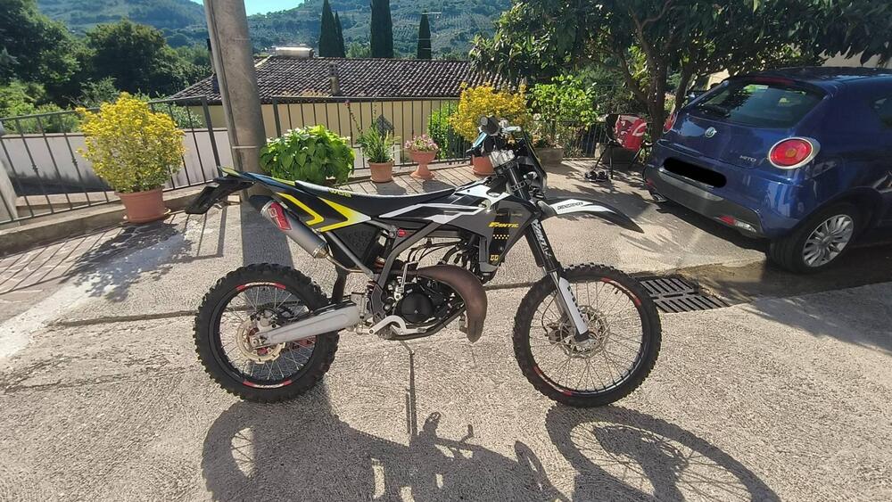 Fantic Motor Enduro 50 Performance 2t (2020) (2)