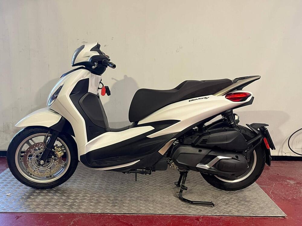 Piaggio Beverly 400 ABS-ASR (2021 - 24) (2)