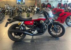 Moto Guzzi V7 Stone Corsa (2023 - 25) usata