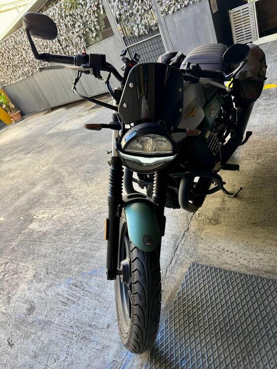 Moto Guzzi V7 Stone Centenario (2021 - 22) (4)