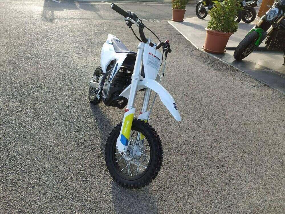 Husqvarna EE 5 (2025) (4)