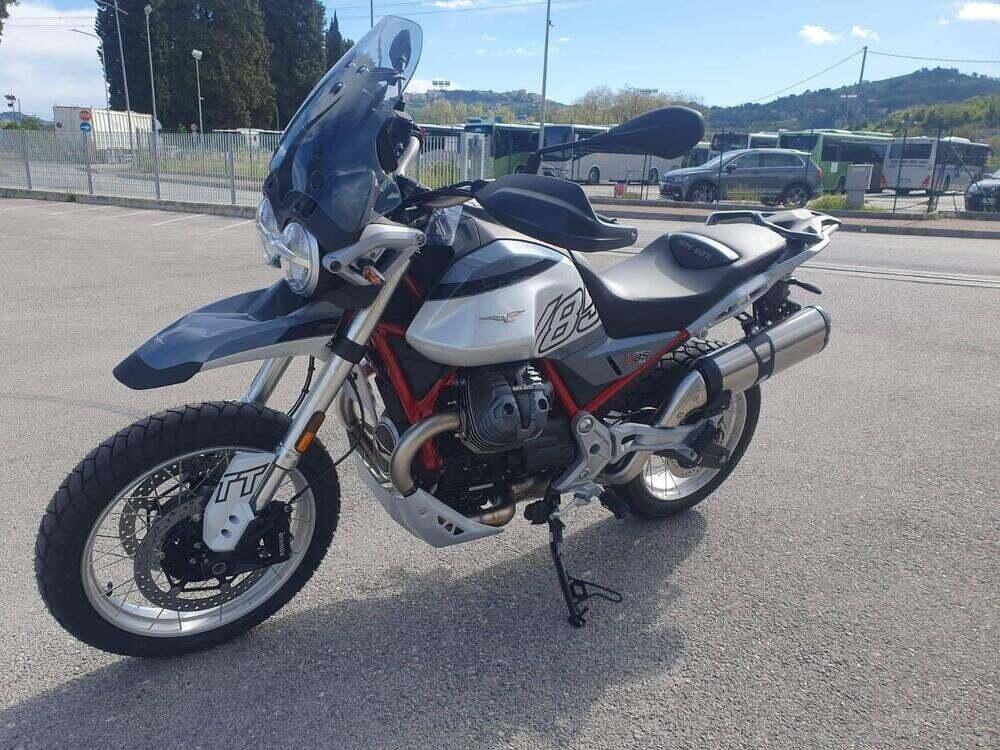Moto Guzzi V85 TT (2024 - 25) (4)