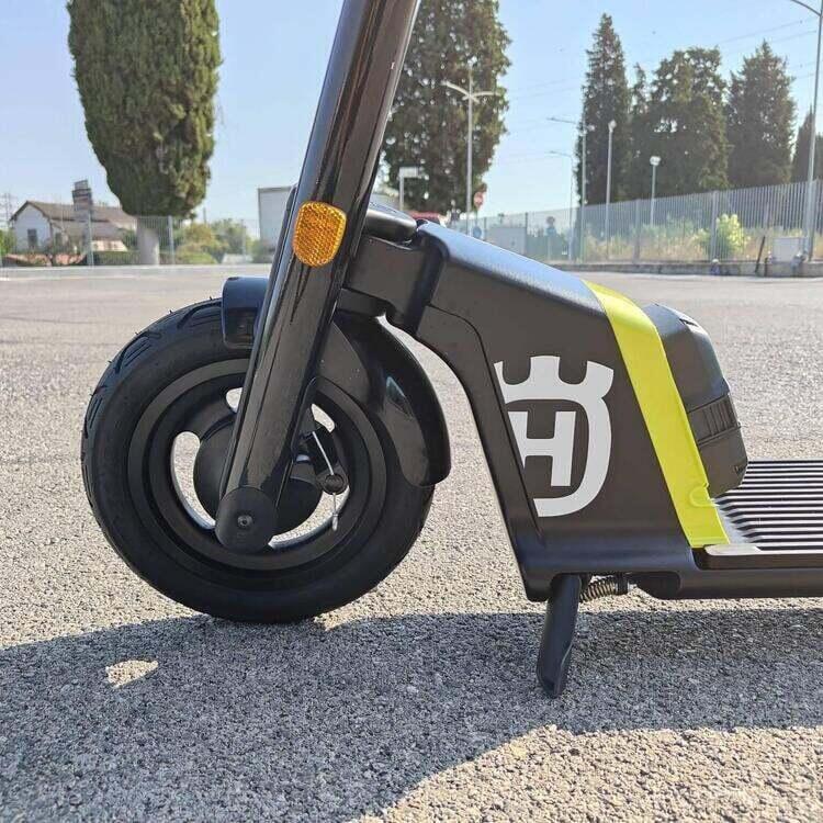 Husqvarna Skutta (2024 - 25) (4)