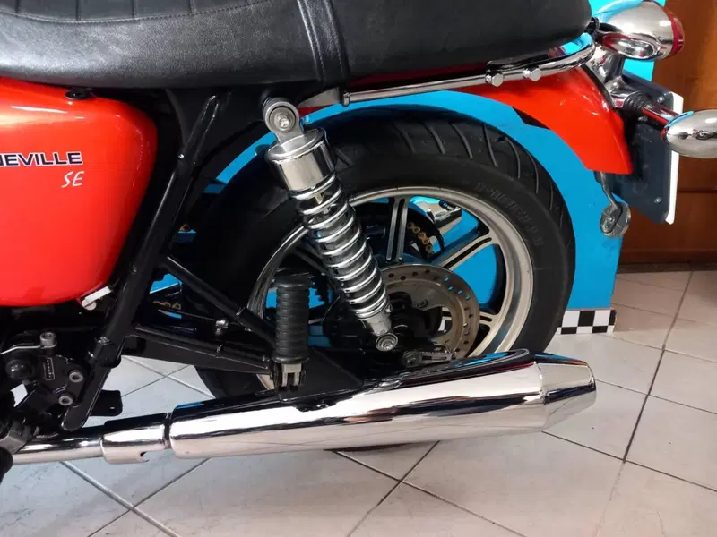 Triumph Bonneville SE (2009 - 13) (19)