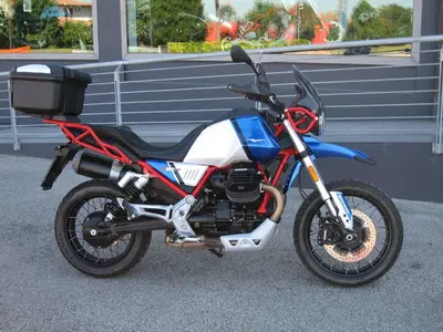 Moto Guzzi V85 TT Evocative Graphics (2021 - 23) usata