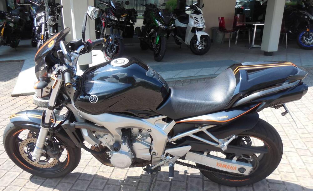 Yamaha FZ6 (2004 - 07) (2)