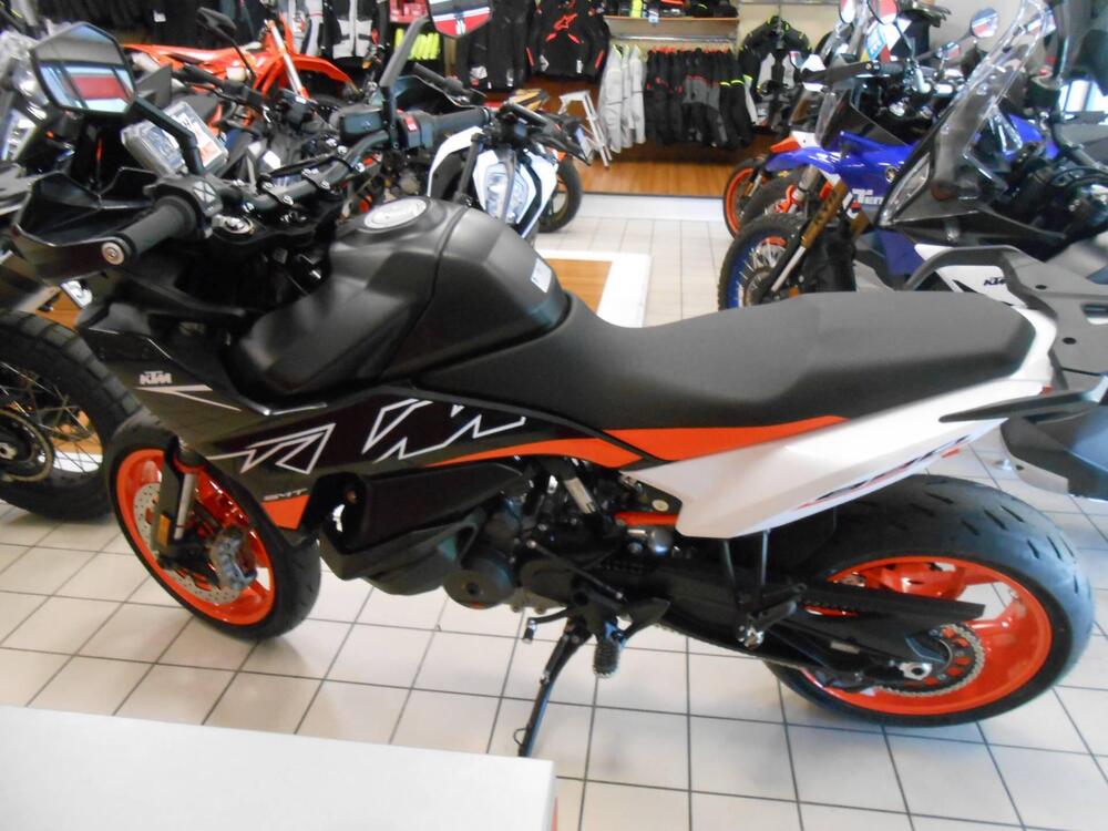 KTM 890 SMT (2023 - 26) (2)