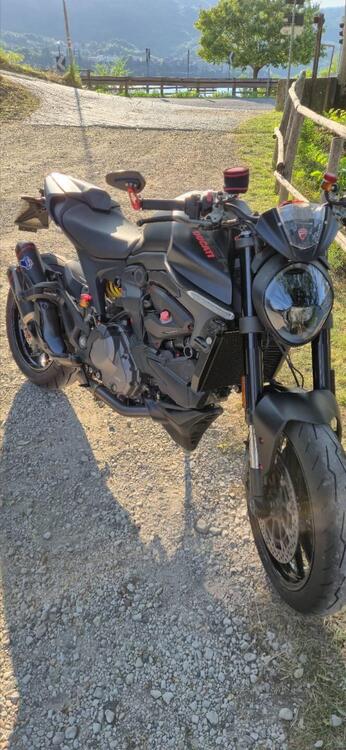 Ducati Monster 937 + (2021 - 25) (2)