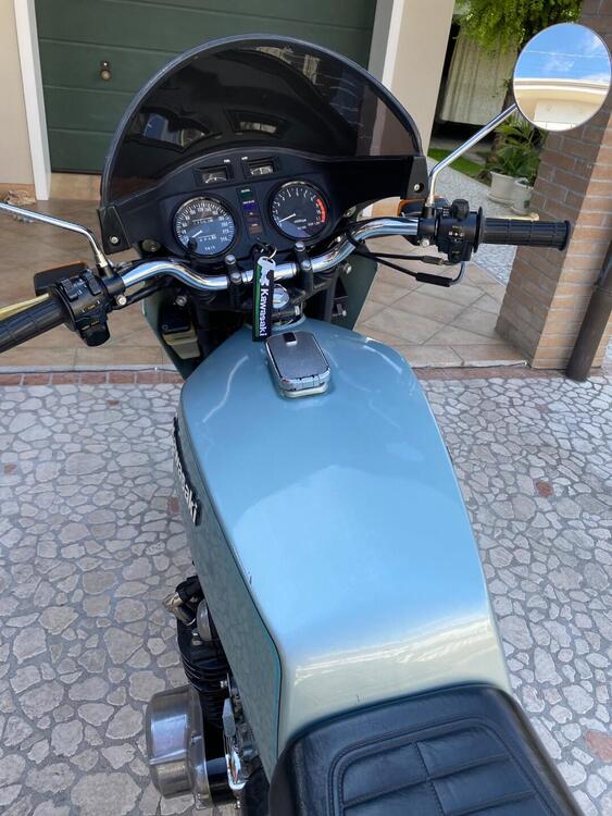 Kawasaki Z1000 z1-R (3)