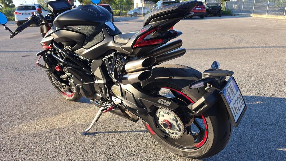 MV Agusta Brutale 1000 RR (2021 - 25) (3)