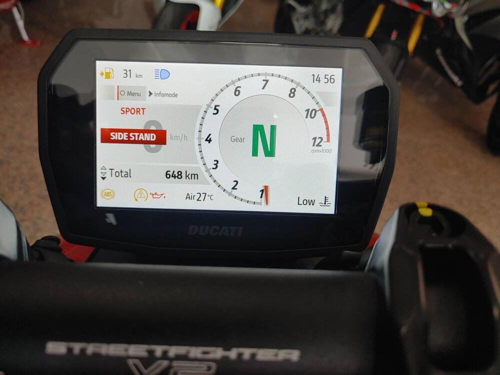 Ducati Streetfighter V2 S (2025) (3)