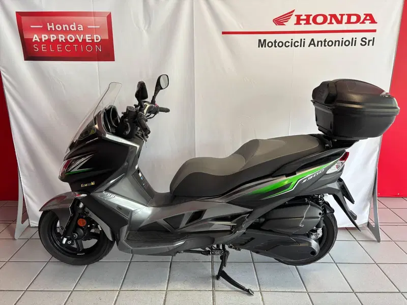 Kawasaki J 300 (2017 - 21) (2)