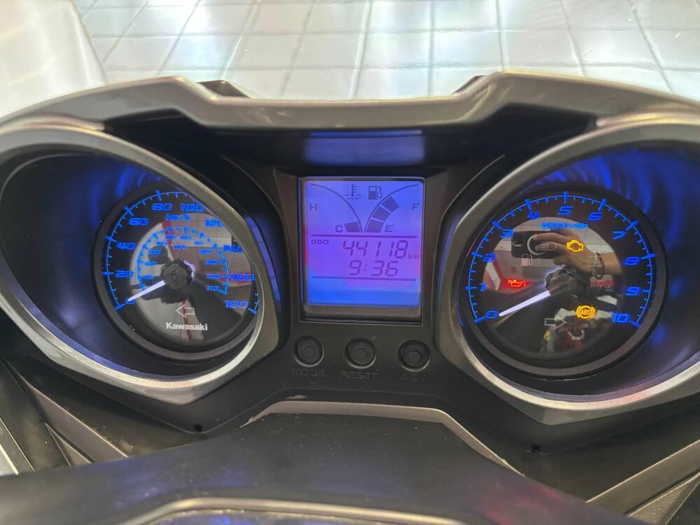 Kawasaki J 300 (2017 - 21) (3)