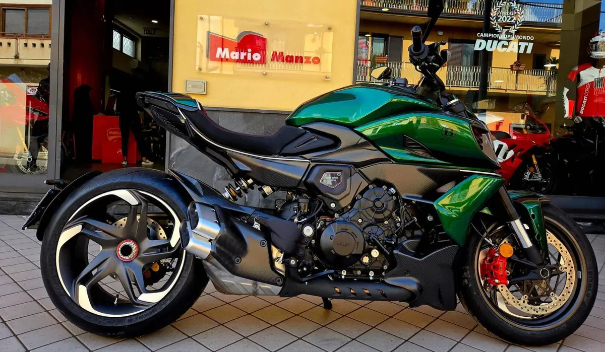 Ducati Diavel for Bentley (2024)