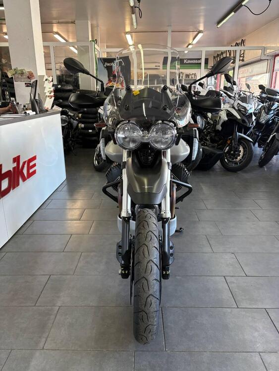 Moto Guzzi V85 TT Travel (2021 - 23) (3)