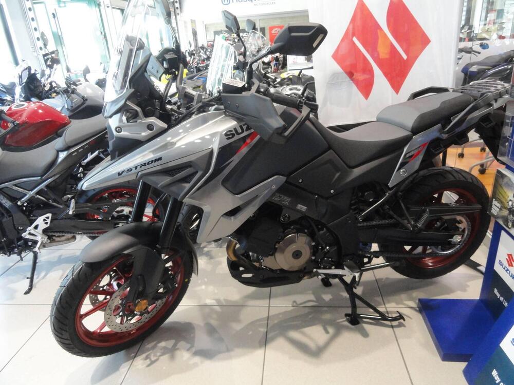 Suzuki V-Strom 1050SE (2025)