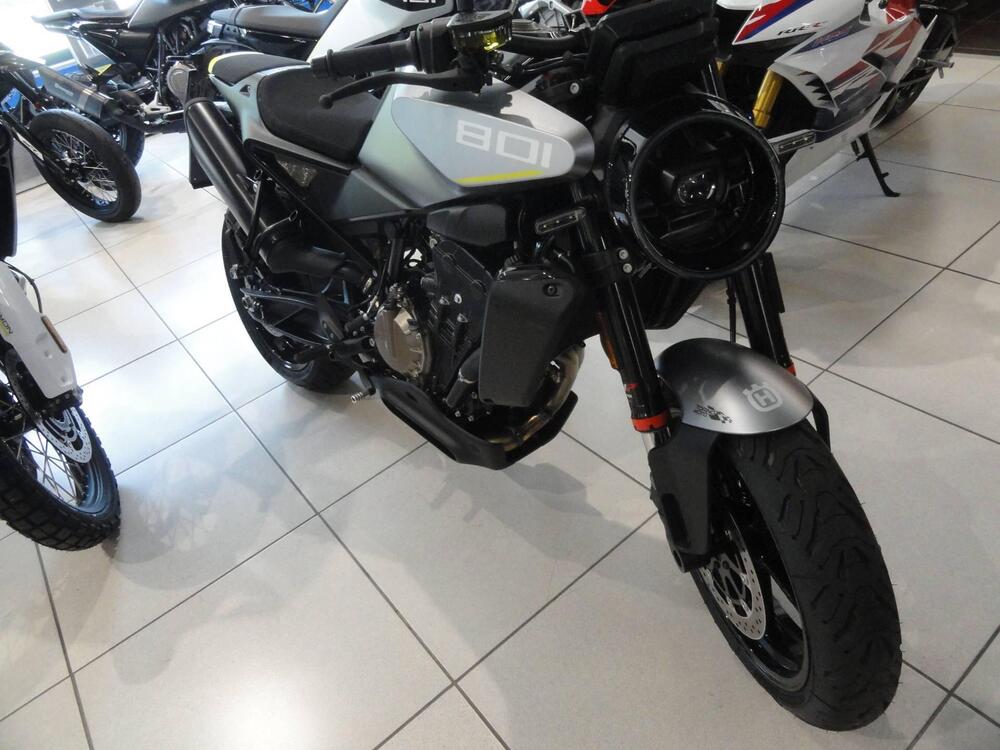 Husqvarna Vitpilen 801 L (2025) (2)