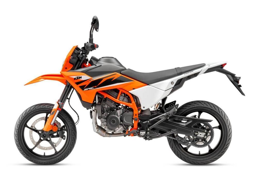 KTM 125 SMC R (2025) (3)