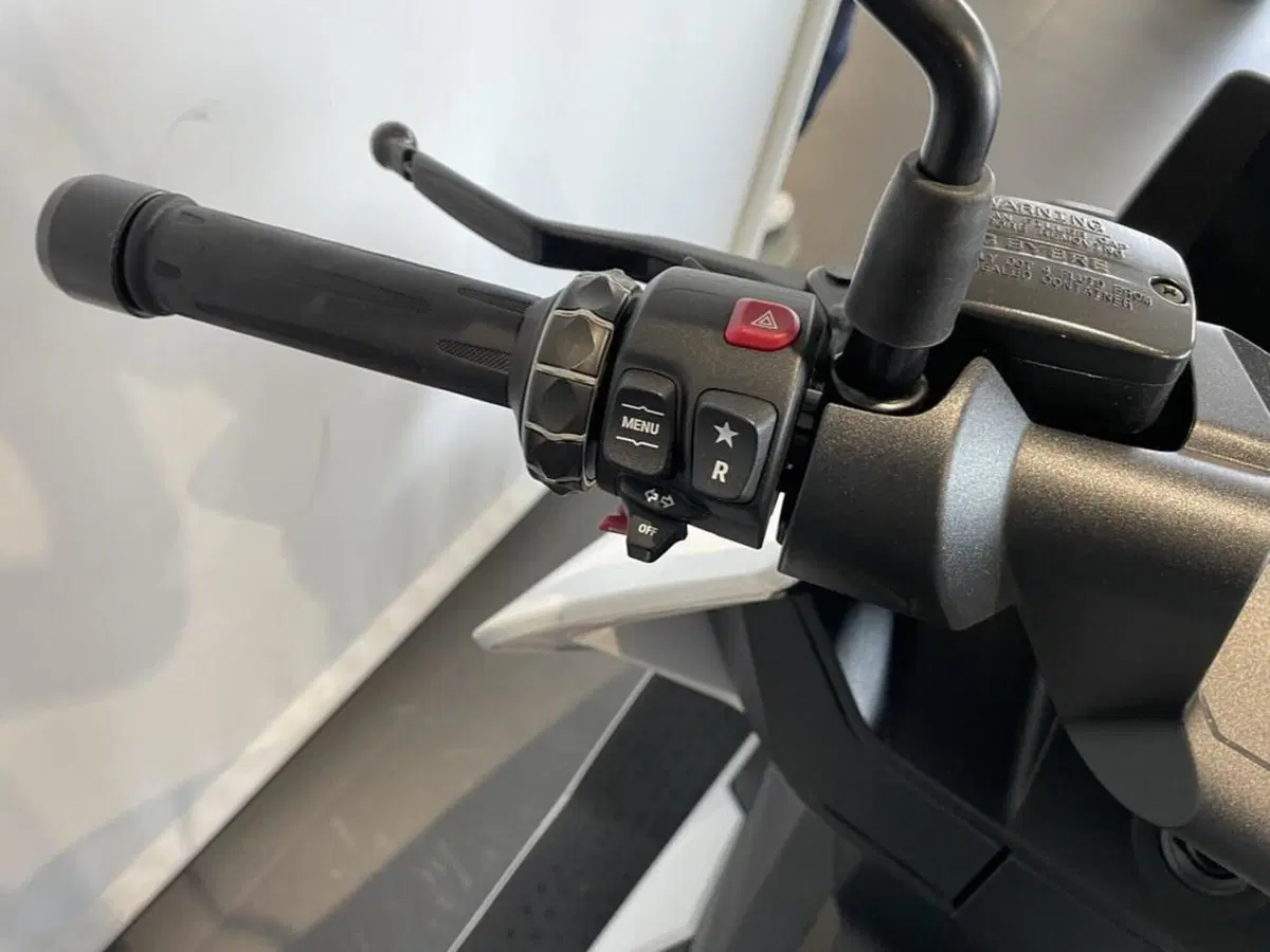 Bmw CE 04 (2021 - 25) (8)