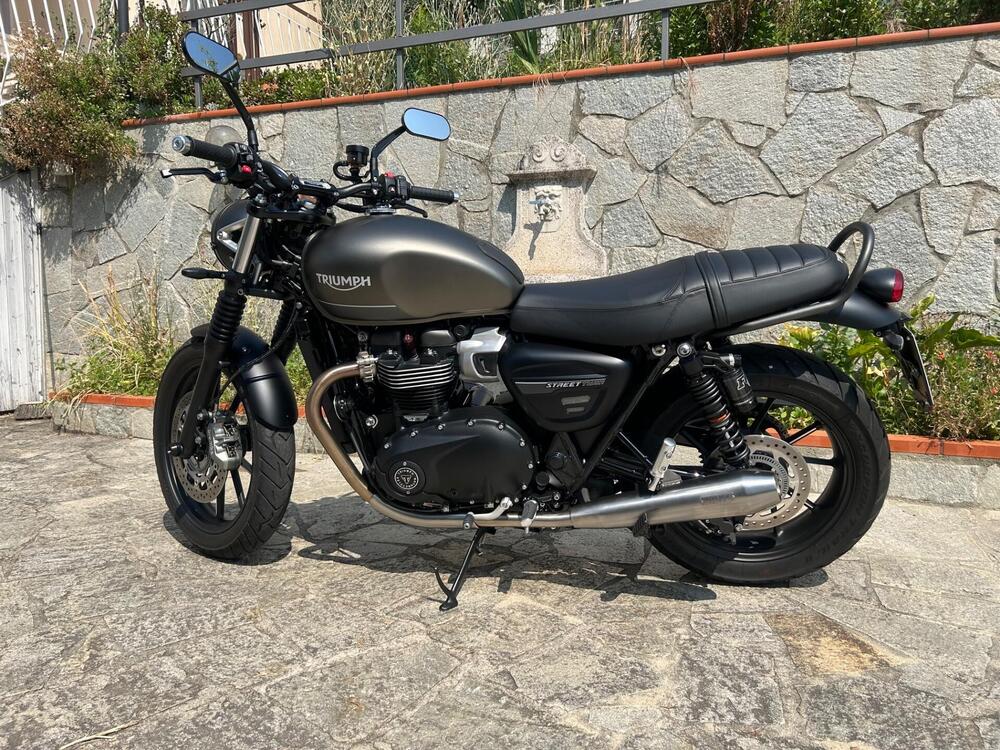 Triumph Street Twin 900 (2021 - 22) (3)