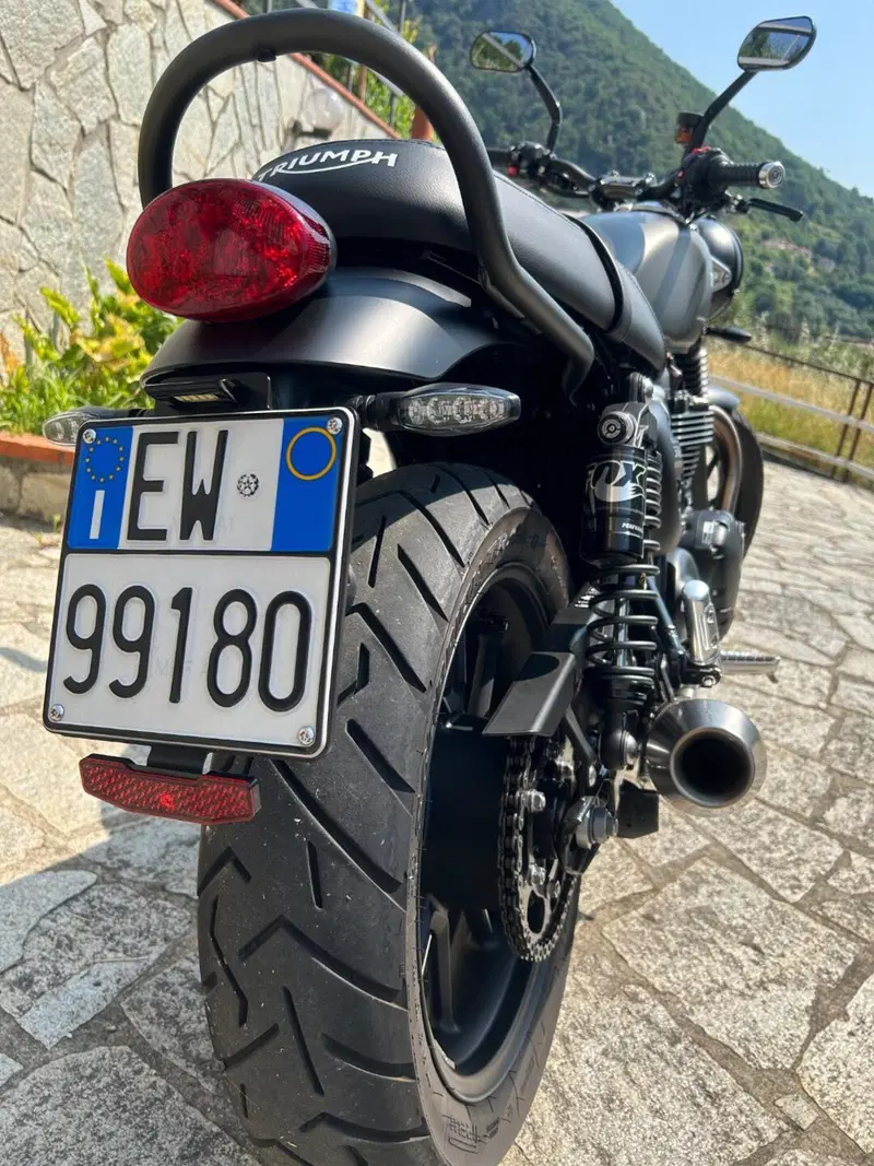 Triumph Street Twin 900 (2021 - 22) (8)