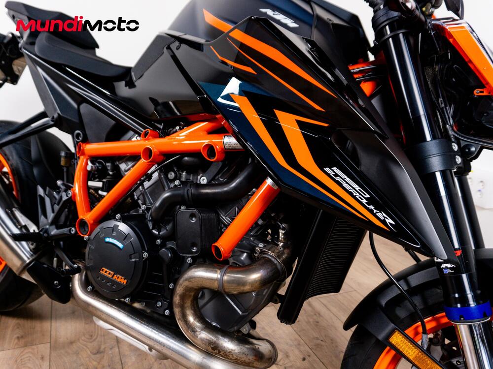 KTM 1290 Super Duke R (2019) (5)