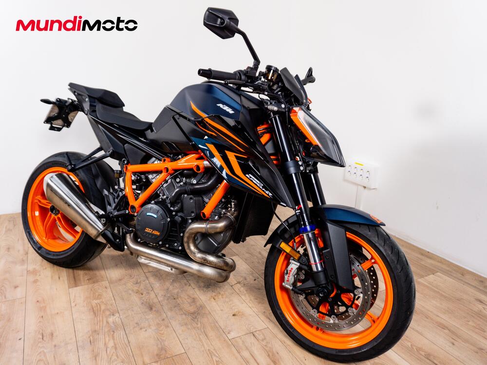 KTM 1290 Super Duke R (2019) (2)