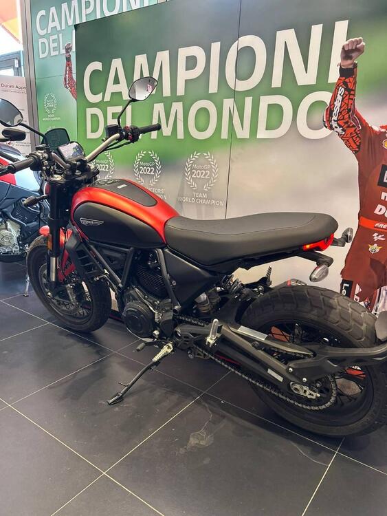 Ducati Scrambler 800 Icon Dark (2025) (5)