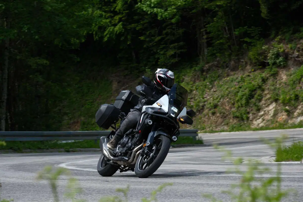Honda NX500 vs X‑ADV 750 vs CB650R E-Clutch: A2 a confronto! (5)