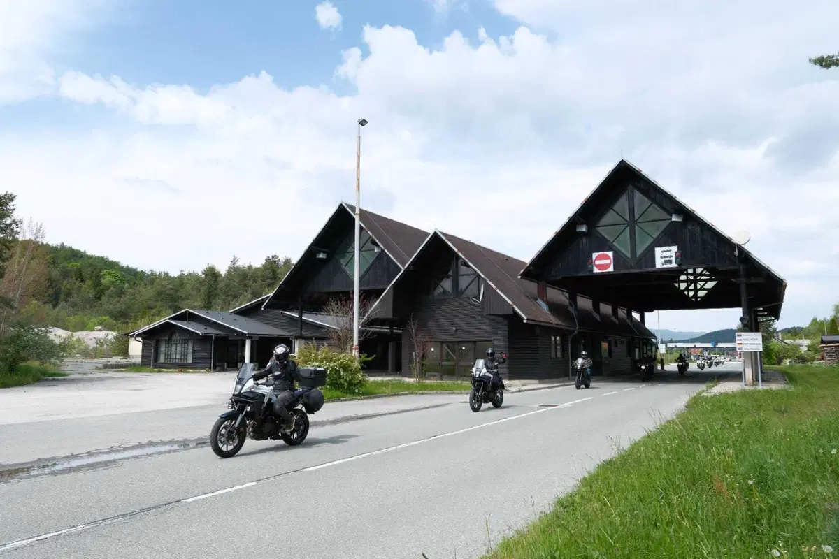 Honda NX500 vs X‑ADV 750 vs CB650R E-Clutch: A2 a confronto! (8)