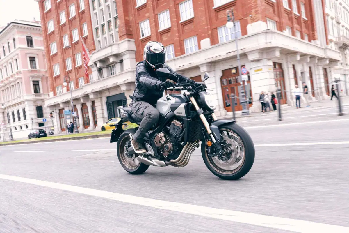 Honda NX500 vs X‑ADV 750 vs CB650R E-Clutch: A2 a confronto! Il test-viaggio che ti aiuta a scegliere [VIDEO E GALLERY] (3)