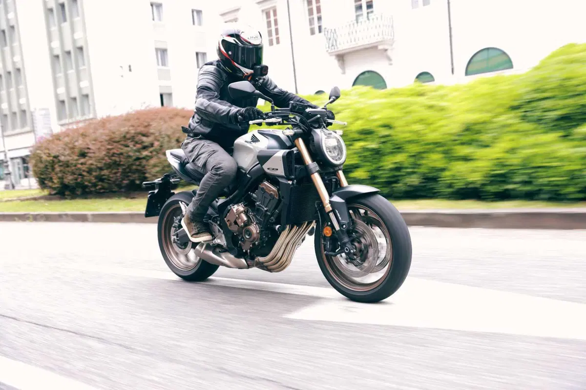Honda NX500 vs X‑ADV 750 vs CB650R E-Clutch: A2 a confronto! Il test-viaggio che ti aiuta a scegliere [VIDEO E GALLERY] (5)