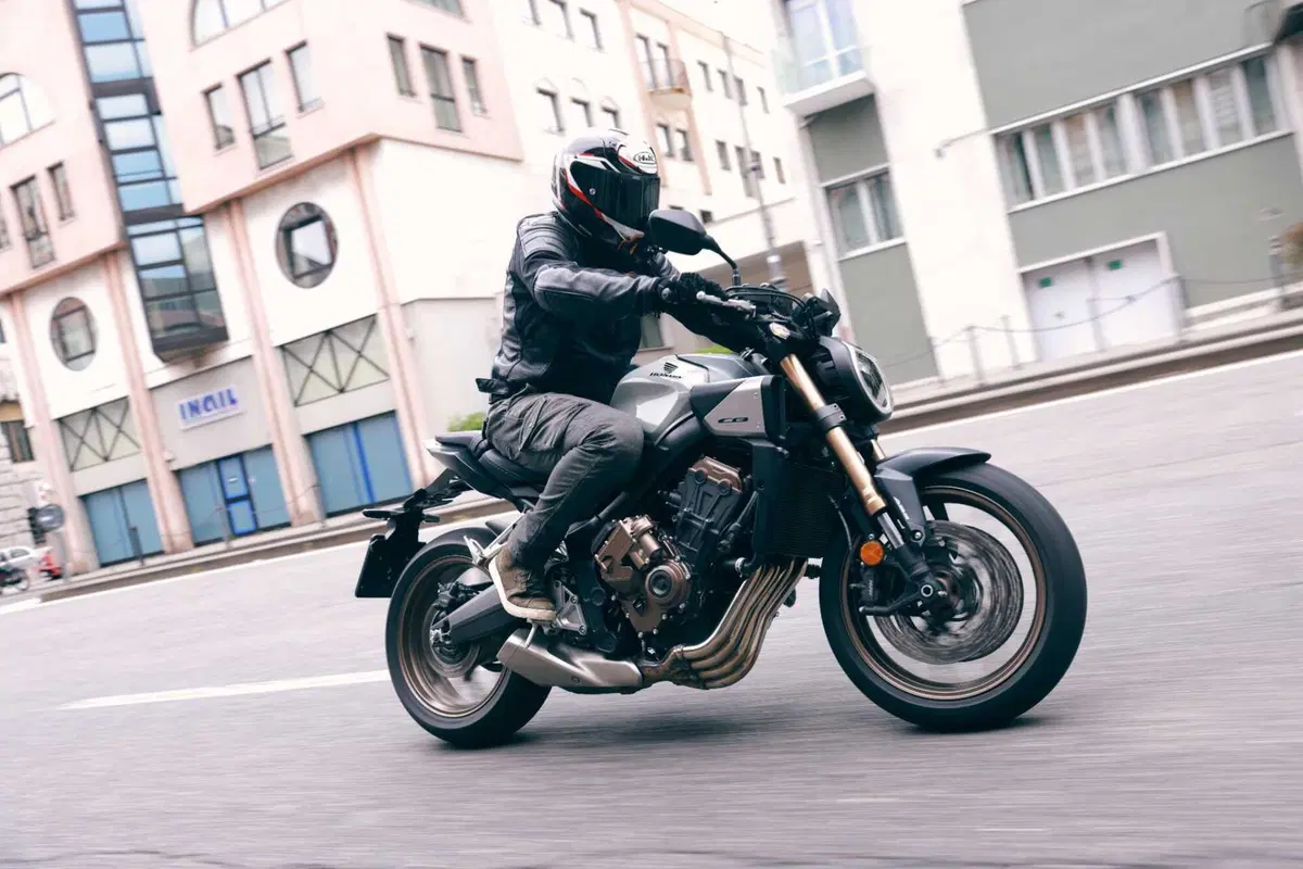 Honda NX500 vs X‑ADV 750 vs CB650R E-Clutch: A2 a confronto! Il test-viaggio che ti aiuta a scegliere [VIDEO E GALLERY] (6)