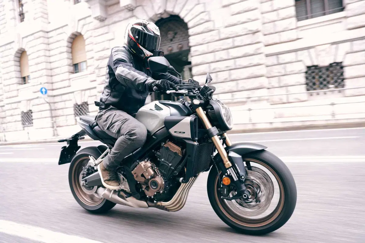 Honda NX500 vs X‑ADV 750 vs CB650R E-Clutch: A2 a confronto! Il test-viaggio che ti aiuta a scegliere [VIDEO E GALLERY] (7)
