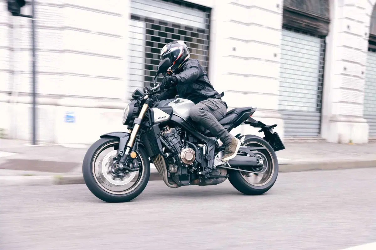 Honda NX500 vs X‑ADV 750 vs CB650R E-Clutch: A2 a confronto! Il test-viaggio che ti aiuta a scegliere [VIDEO E GALLERY] (8)