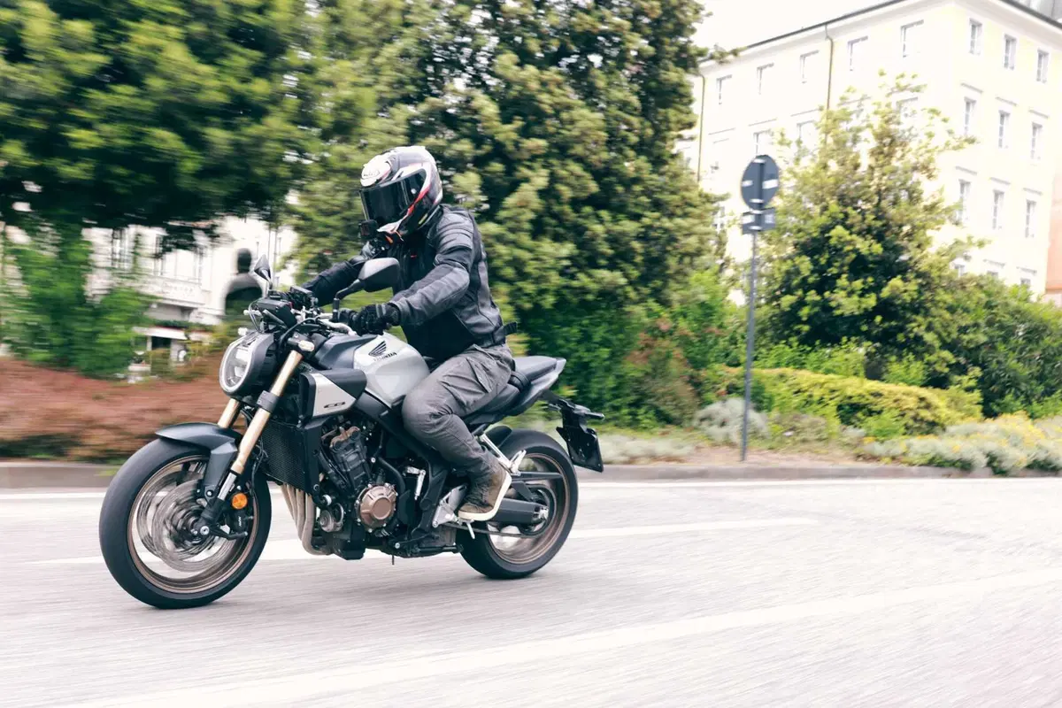Honda NX500 vs X‑ADV 750 vs CB650R E-Clutch: A2 a confronto! Il test-viaggio che ti aiuta a scegliere [VIDEO E GALLERY] (10)