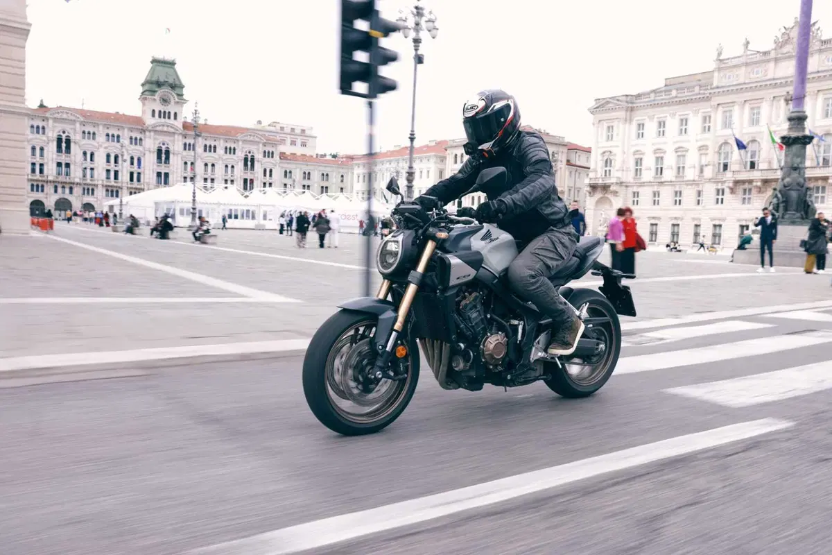 Honda NX500 vs X‑ADV 750 vs CB650R E-Clutch: A2 a confronto! Il test-viaggio che ti aiuta a scegliere [VIDEO E GALLERY] (11)