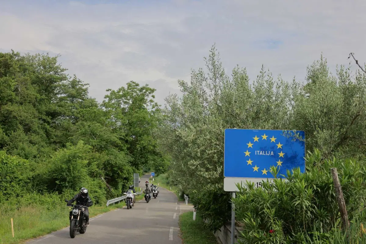 Honda NX500 vs X‑ADV 750 vs CB650R E-Clutch: A2 a confronto! Il test-viaggio che ti aiuta a scegliere [VIDEO E GALLERY] (12)