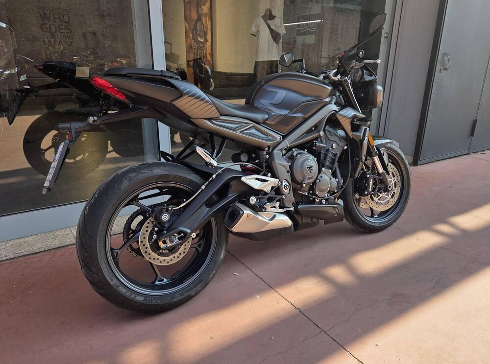 Triumph Street Triple R (2020 - 22) (4)