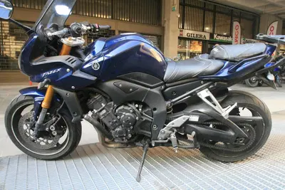 Yamaha FZ1 Fazer (2006 - 16) usata