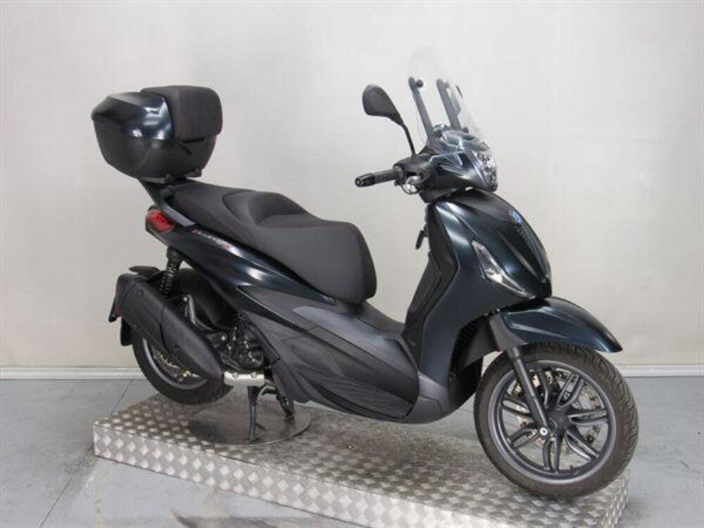 Piaggio Beverly 300 S (2021) (2)