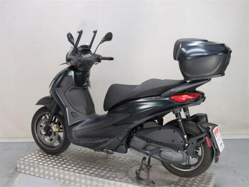 Piaggio Beverly 300 S (2021) (5)