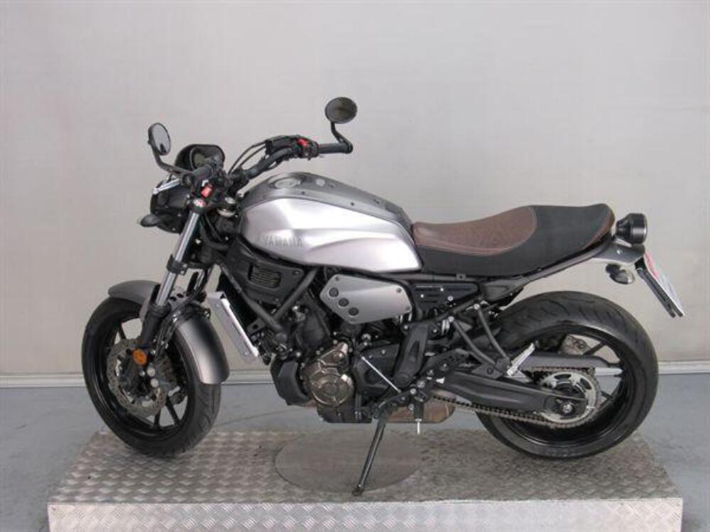 Yamaha XSR 700 ABS (2016 - 20) (4)