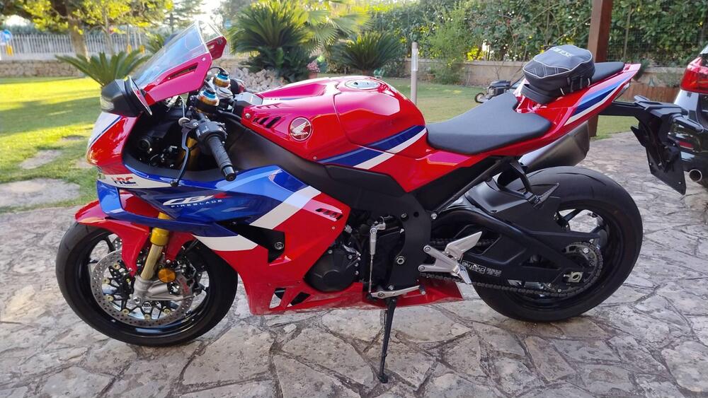 Honda CBR 1000 RR-R Fireblade SP (2024 - 25) (3)