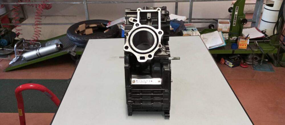 Carter motore Honda cx 500 turbo (2)