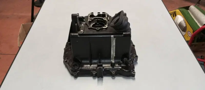 CARTER USCITA CARDANO HONDA CX500 TURBO (2)
