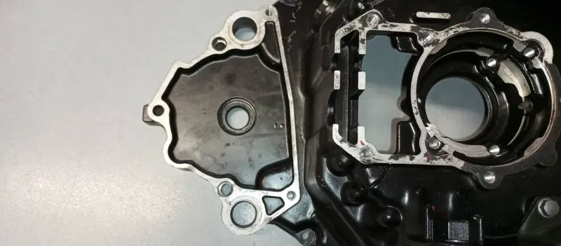 CARTER USCITA CARDANO HONDA CX500 TURBO (6)