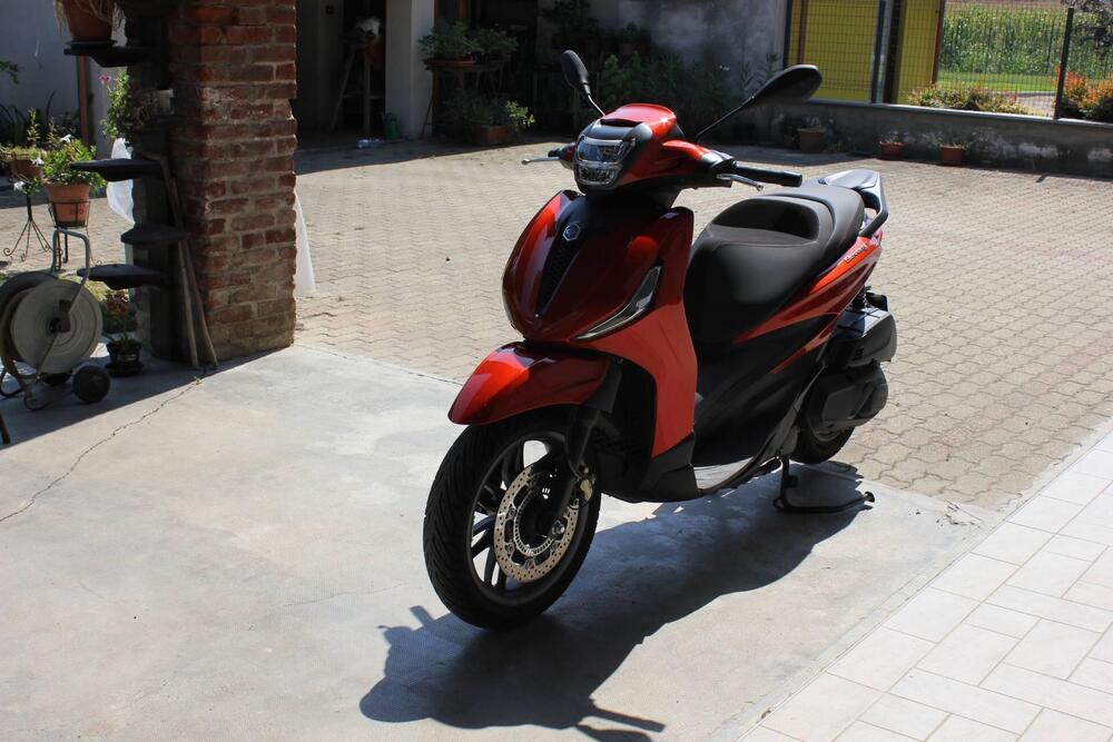 Piaggio Beverly 400 S ABS-ASR (2021 - 24) (2)