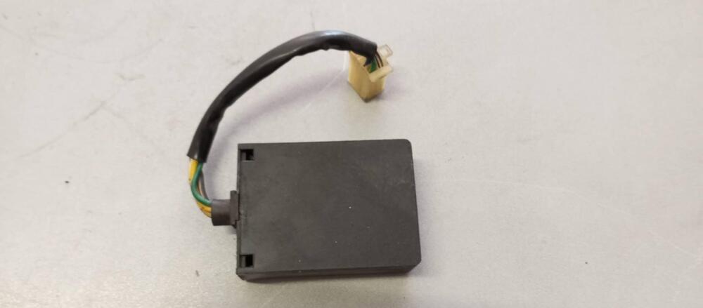 CENTRALINA HONDA VF750C RC07 (3)